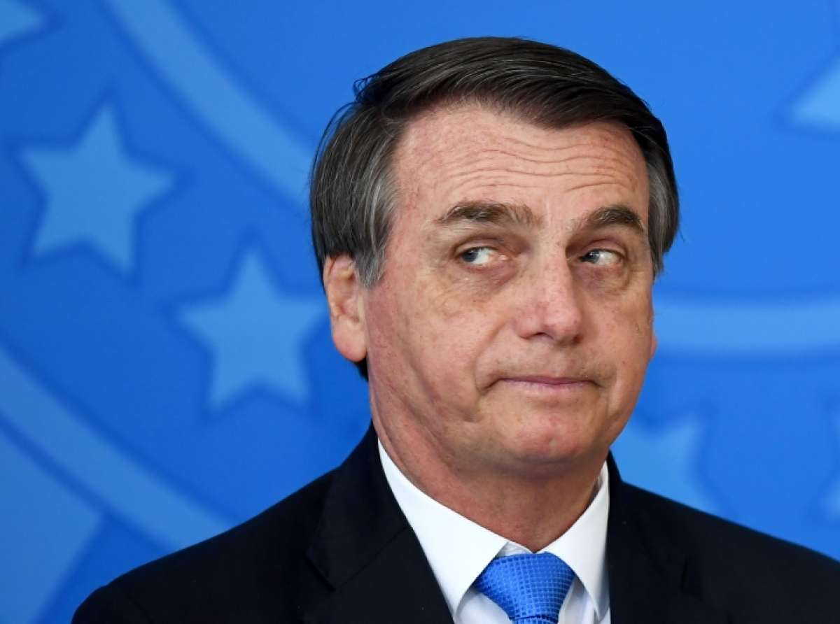 Bolsonaro faz apelo para que radicais desobstruam rodovias; assista o vídeo