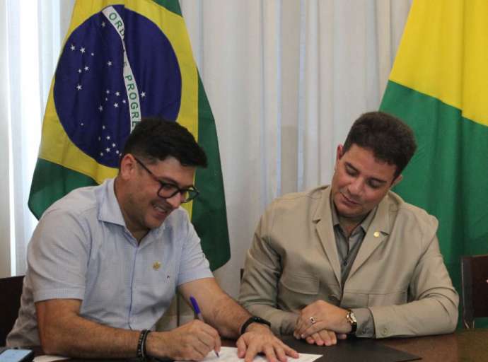 Gladson Cameli homologa licitação do viaduto no cruzamento das avenidas Ceará e Getúlio Vargas