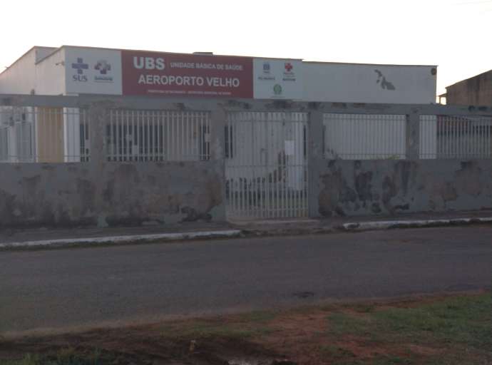 Moradores lamentam situação da UBS do Aeroporto Velho: "parece prédio abandonado" 