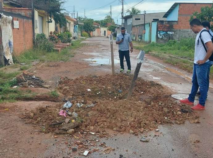Moradores se revoltam com ruas intrafegáveis na Conquista: "ruas em estado de calamidade"