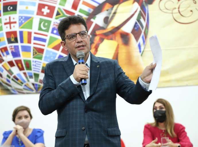 Gladson Cameli lidera comitiva do Acre na 13ª Reunião Anual da Força-Tarefa dos Governadores para o Clima e Floresta