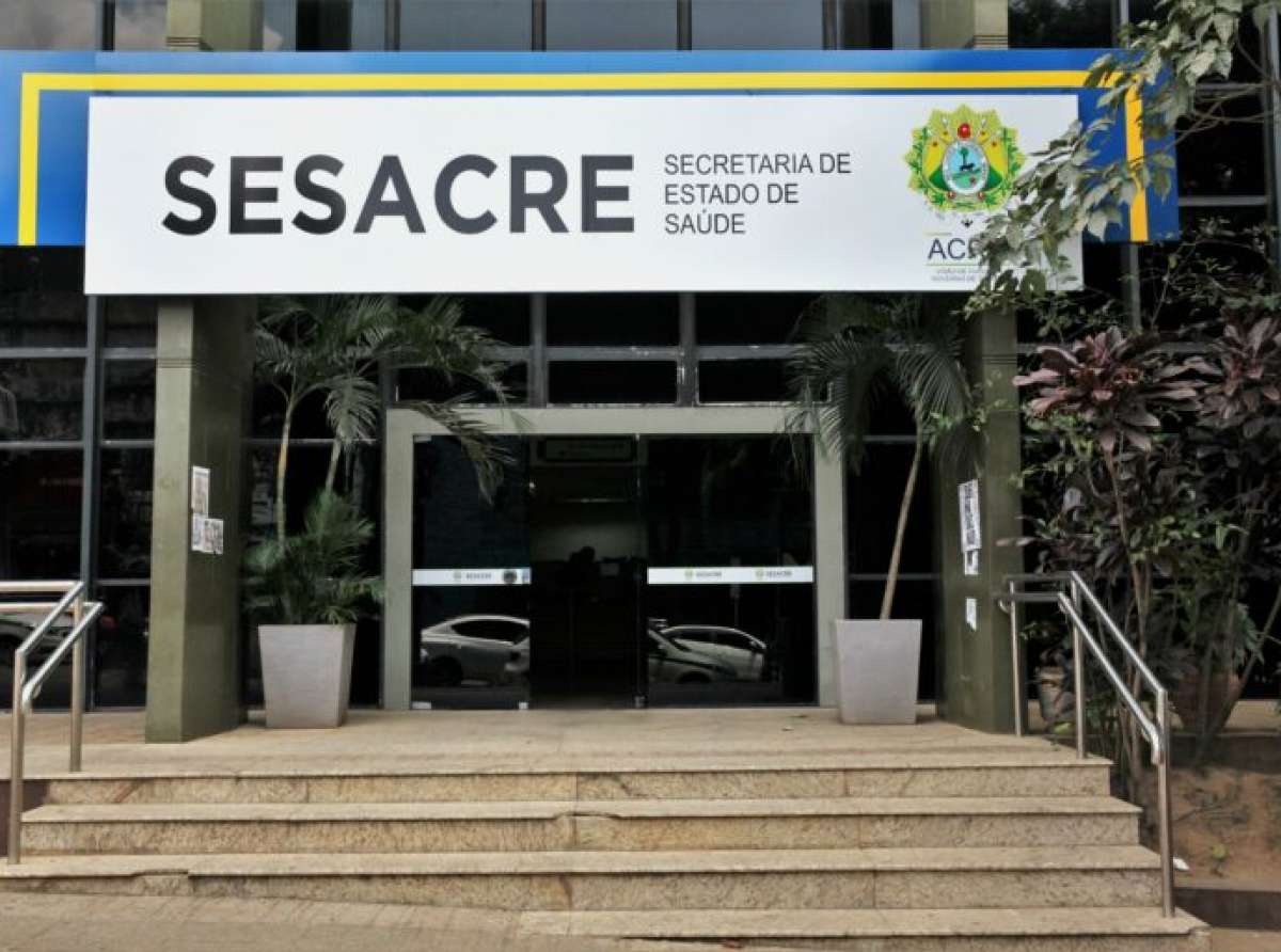 Gladson nomeia 220 aprovados no concurso da Saúde