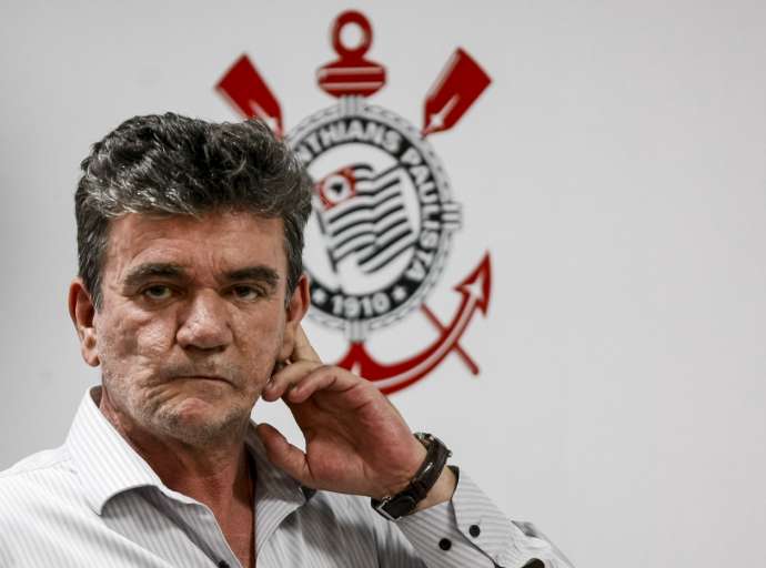 Corinthiano e petista, Andrés Sanches sai em defesa dos ladrões: “roubar é um direito" assista o vídeo: