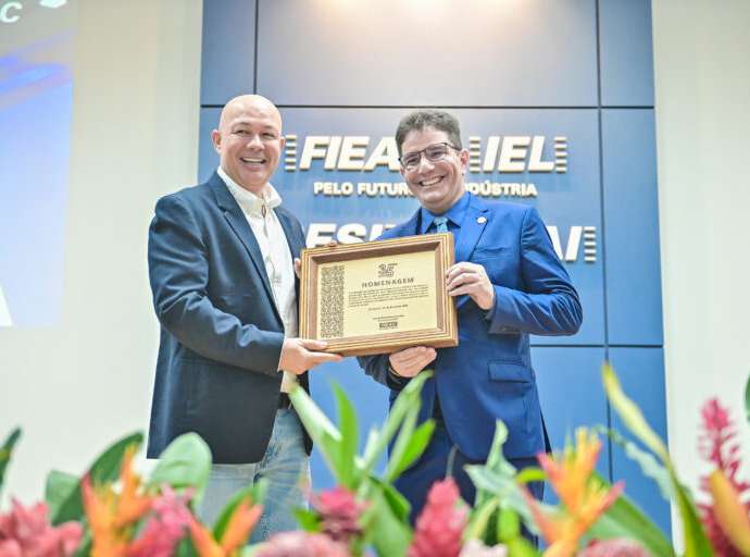 Governador Gladson Cameli é homenageado pela Fieac em comemoração ao Dia da Indústria