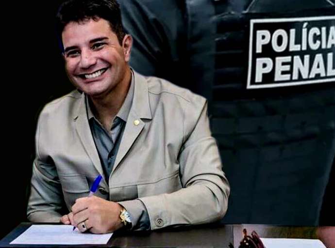 Gladson anuncia aumento de vagas para mulheres no concurso do Iapen de 15 para 50