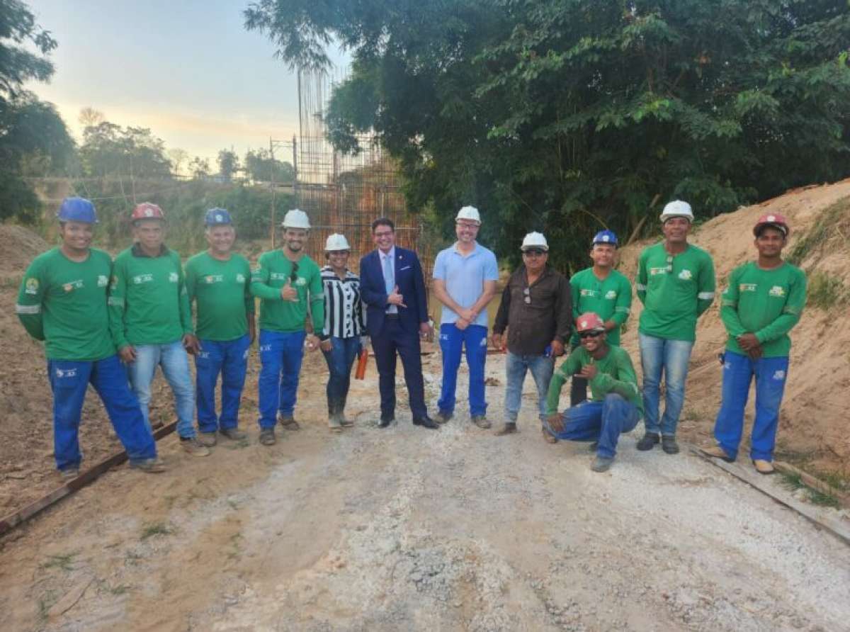 Em Xapuri, Gladson Cameli inspeciona construção da Ponte da Sibéria