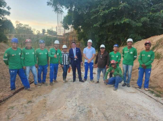 Em Xapuri, Gladson Cameli inspeciona construção da Ponte da Sibéria