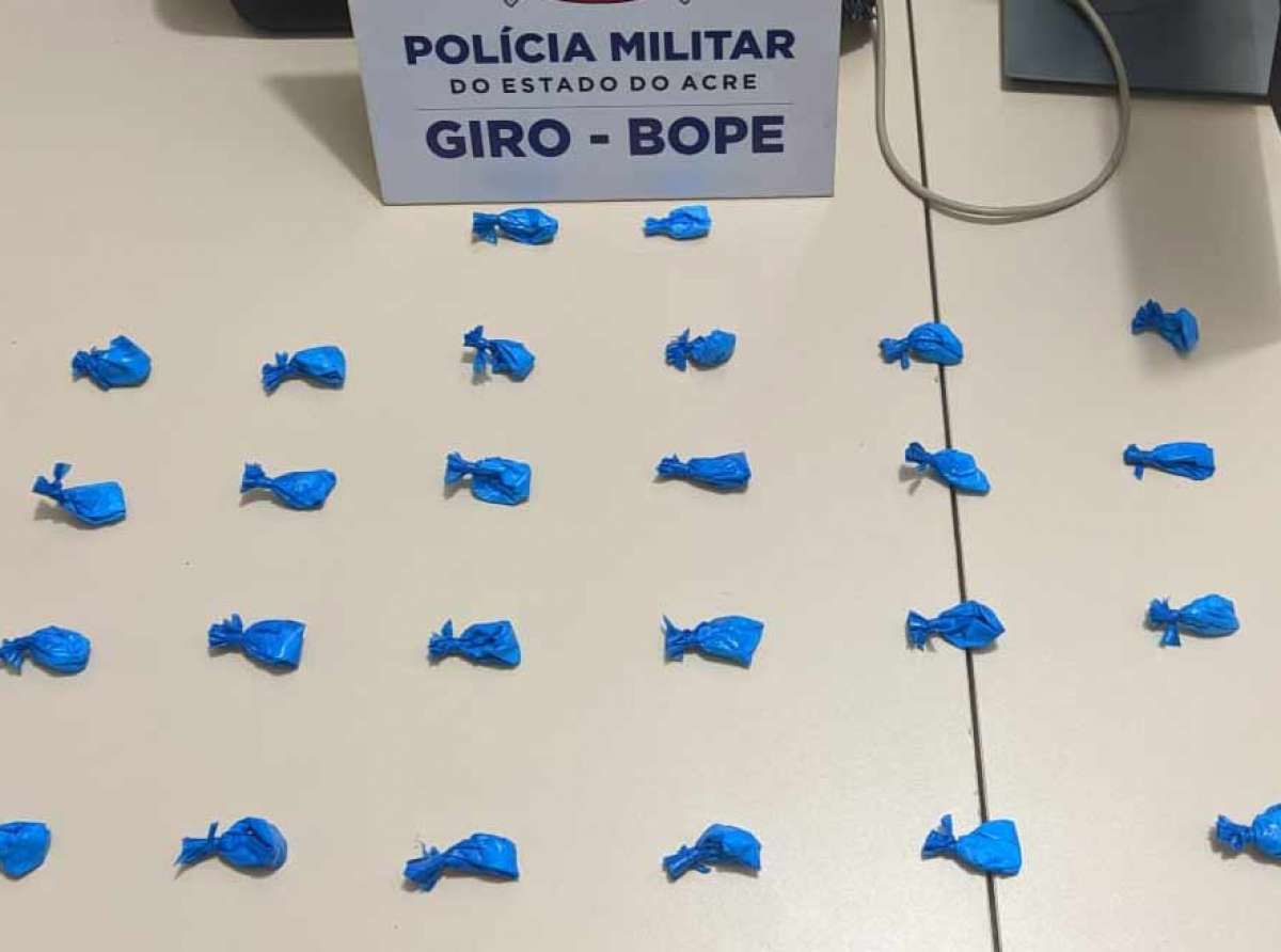 PM apreende adolescente que portava entorpecentes no Mocinha Magalhães