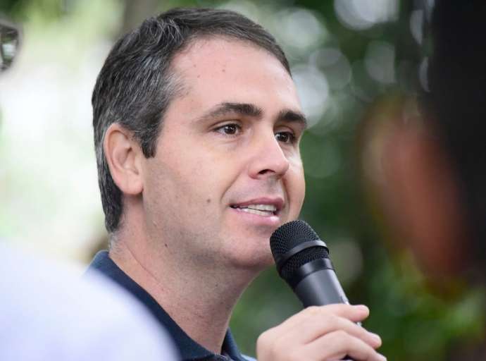 As véspera da reunião com presidente nacional do MDB, Marcos Alexandre dialoga com partidos e lideranças de Rio Branco